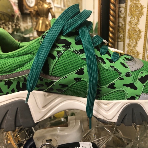 Women athletic shoes the white medusa is an add on - Picture 9 of 14